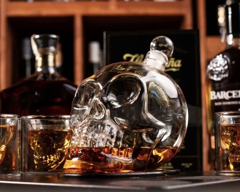 Totenkopf Karaffe Whisky mit 6 Gläsern Set Geschenk